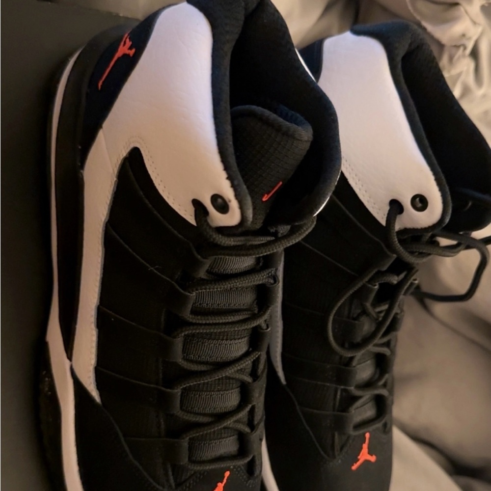 Brand new tennis shoes